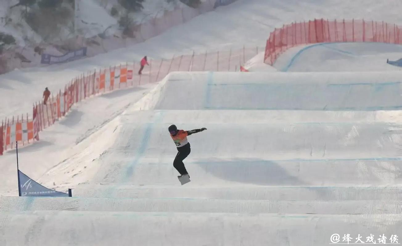 单板滑雪障碍追逐 中国两名女将获冬奥参赛资格