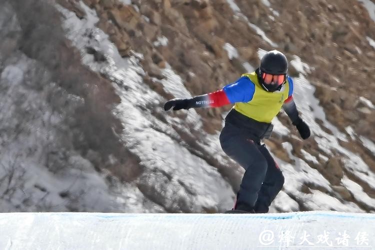 单板滑雪障碍追逐 中国两名女将获冬奥参赛资格