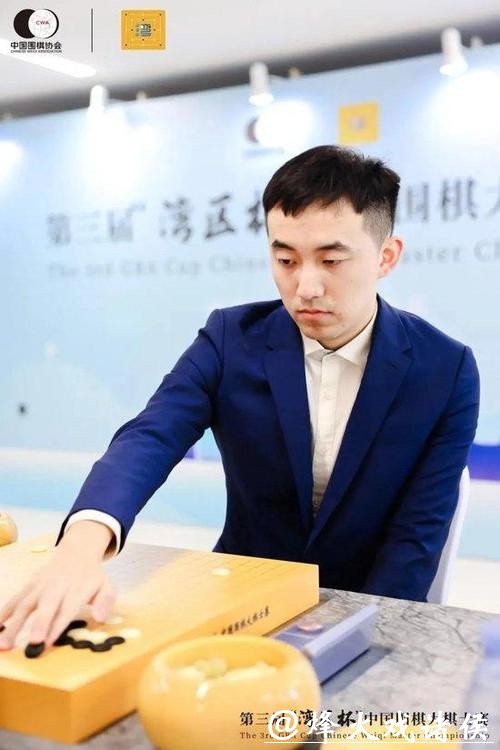 棋手生涯坚持15年破壁,春兰杯串烧韩国前三,来认识下天元挑战者杨楷文 棋手生涯坚持15年破壁,春兰杯串烧韩国前三,来认识下天元挑战者杨楷文